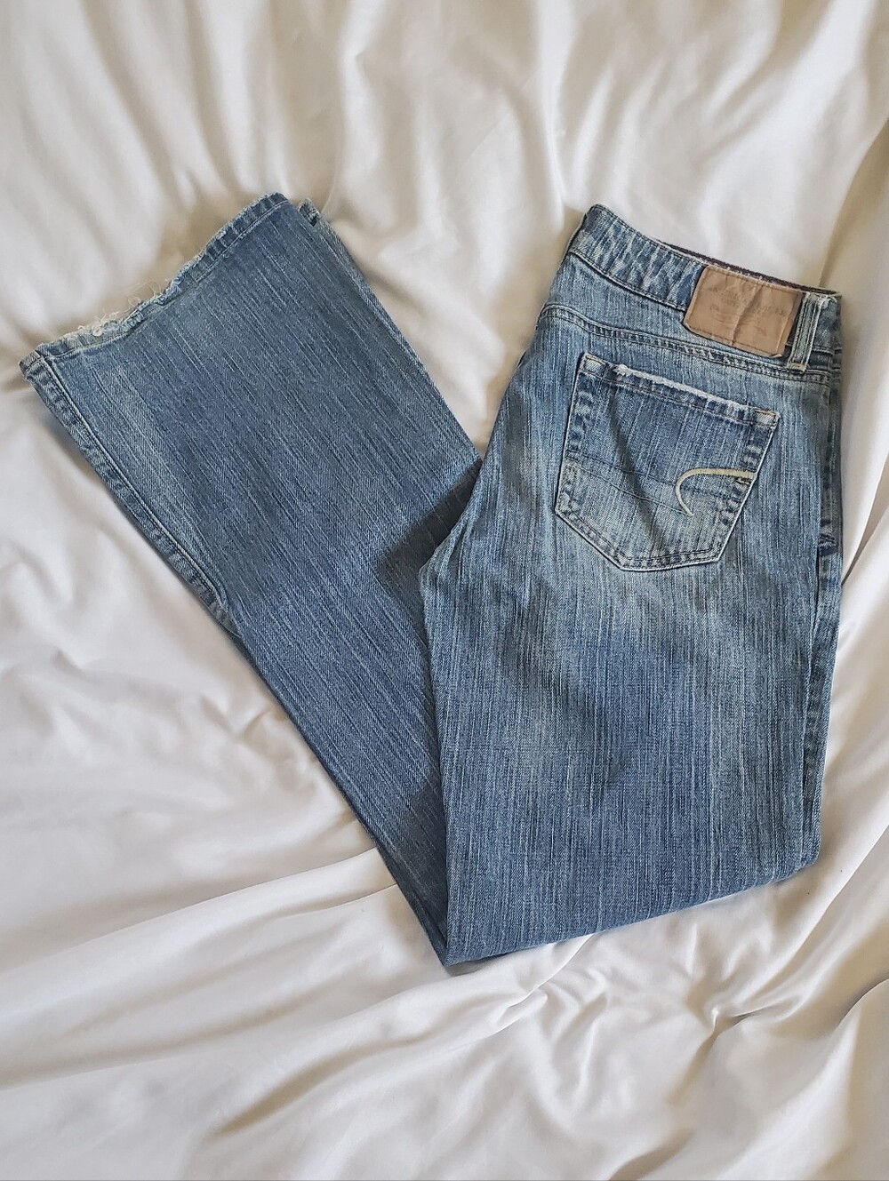 American Eagle Hipster Flare Leg/Boot Distressed Jeans, Sz 4R (Actual W30/L32)